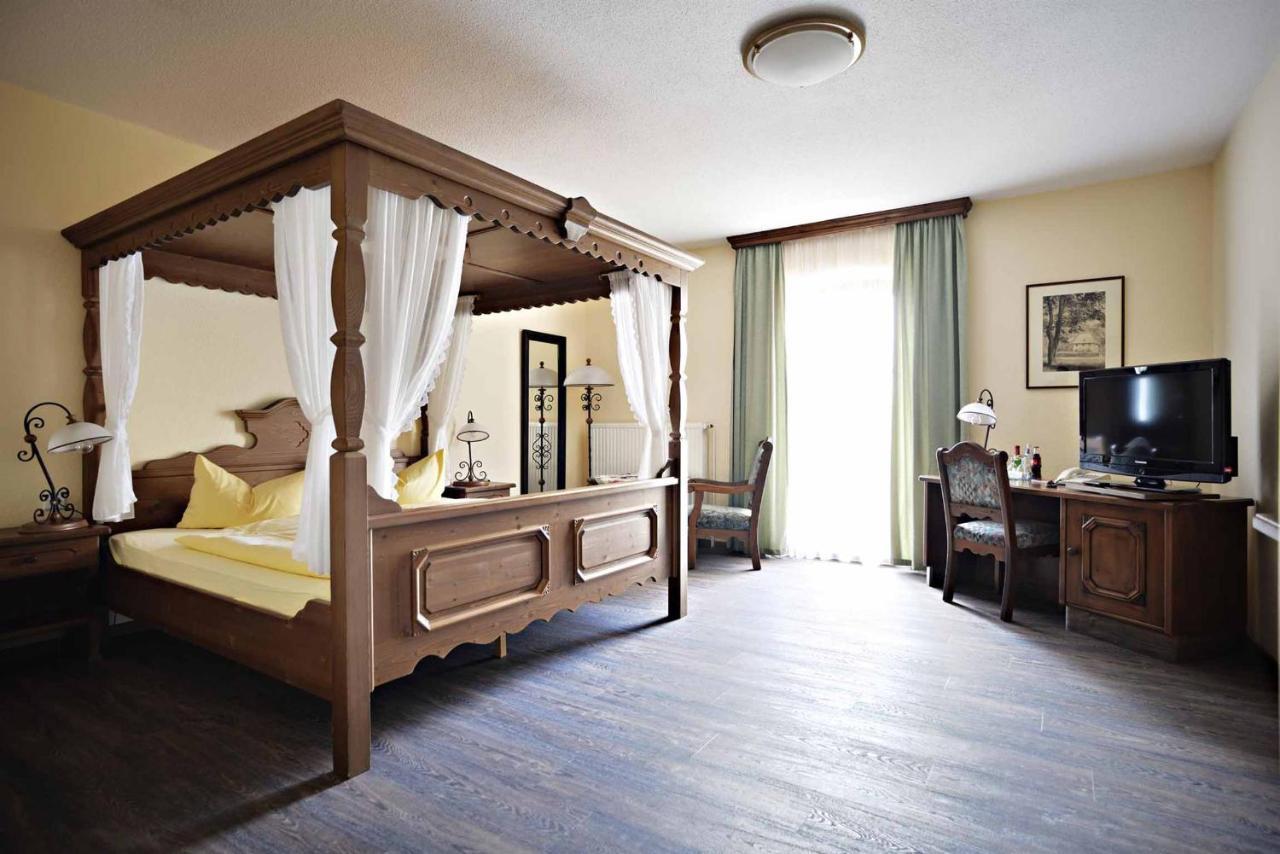 Hotel Und Restaurant Rittergut Kreipitzsch Наумбург Экстерьер фото
